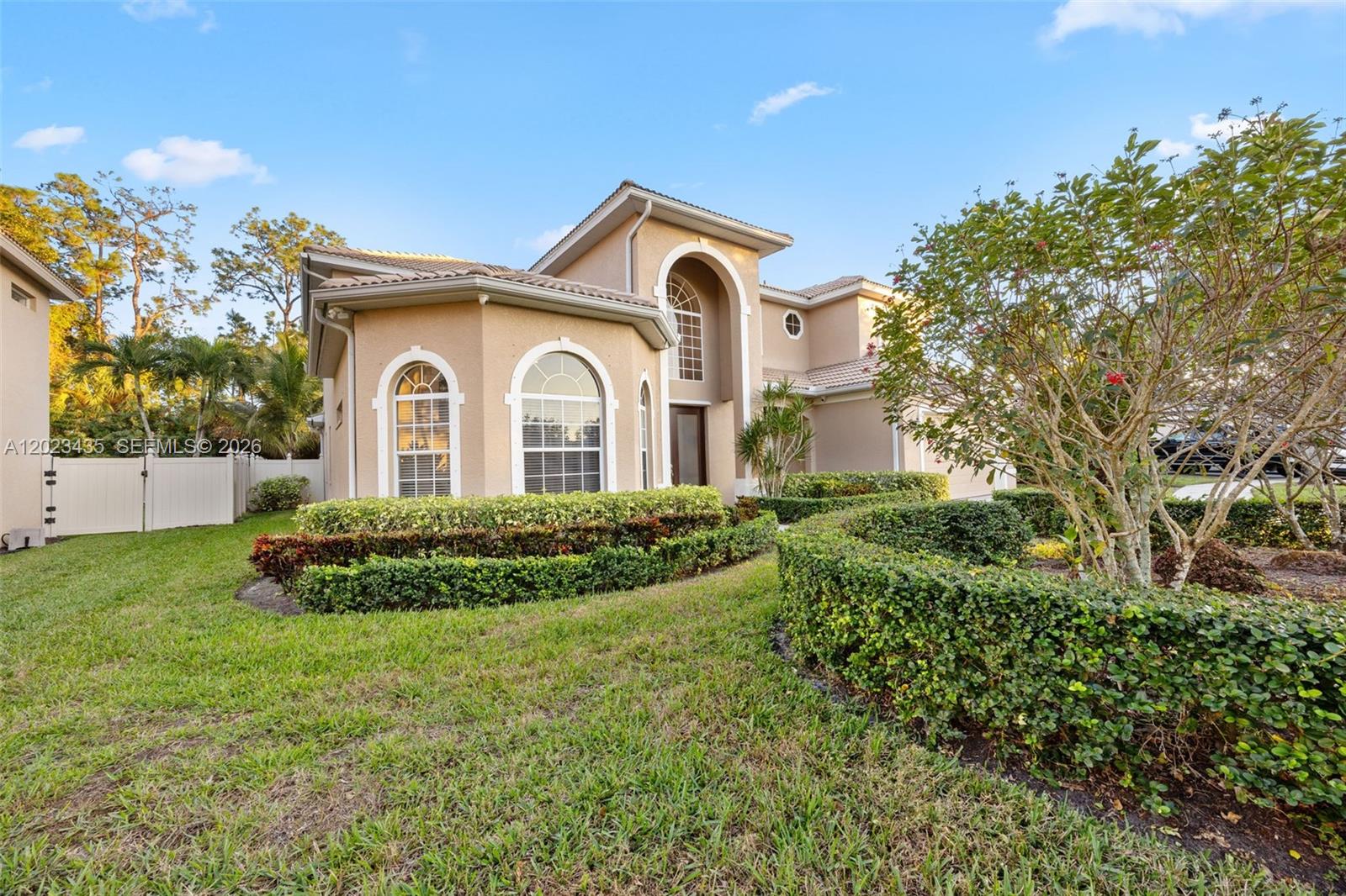 INDIGO LAKES - Residential