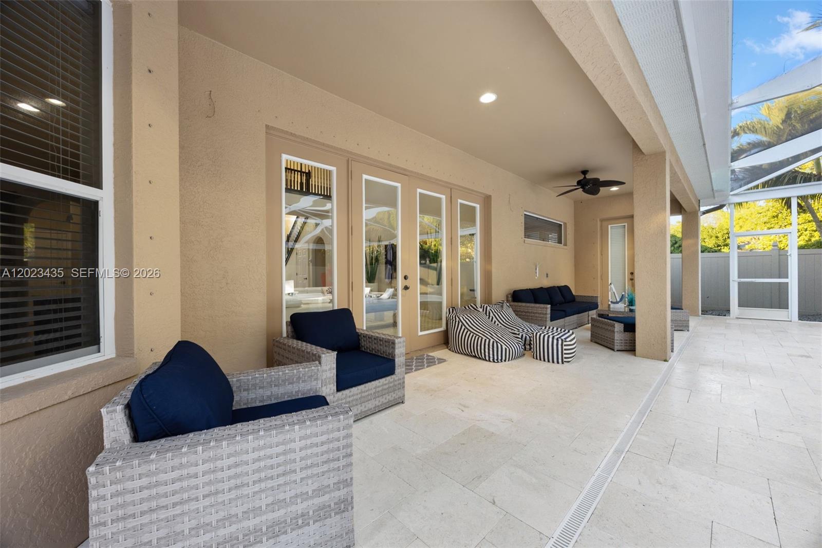 INDIGO LAKES - Residential