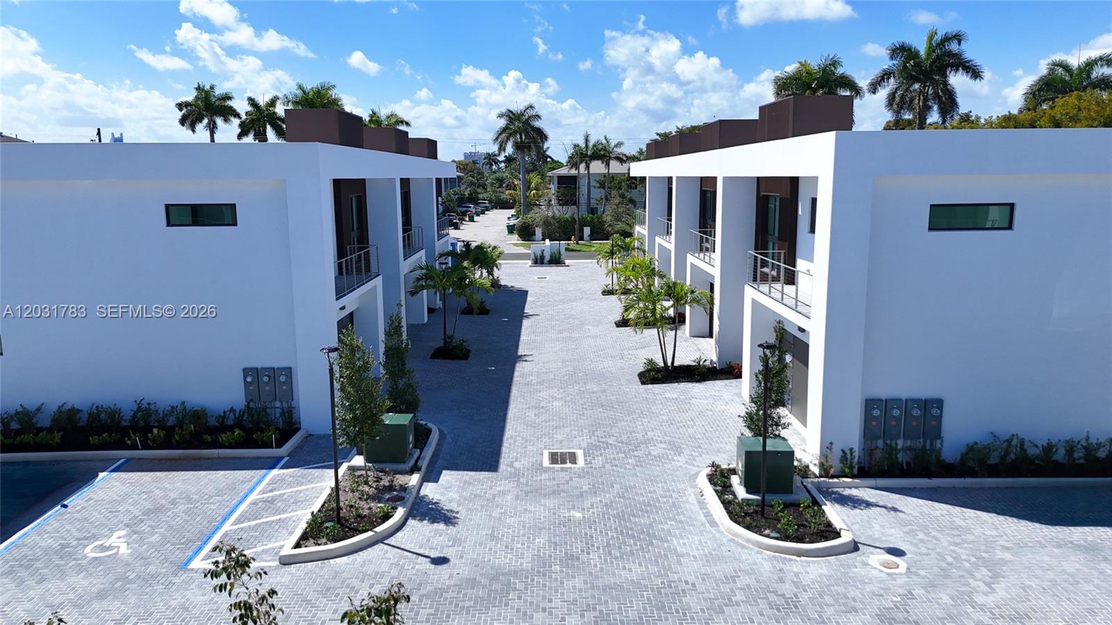 H20 DANIA BEACH - Residential