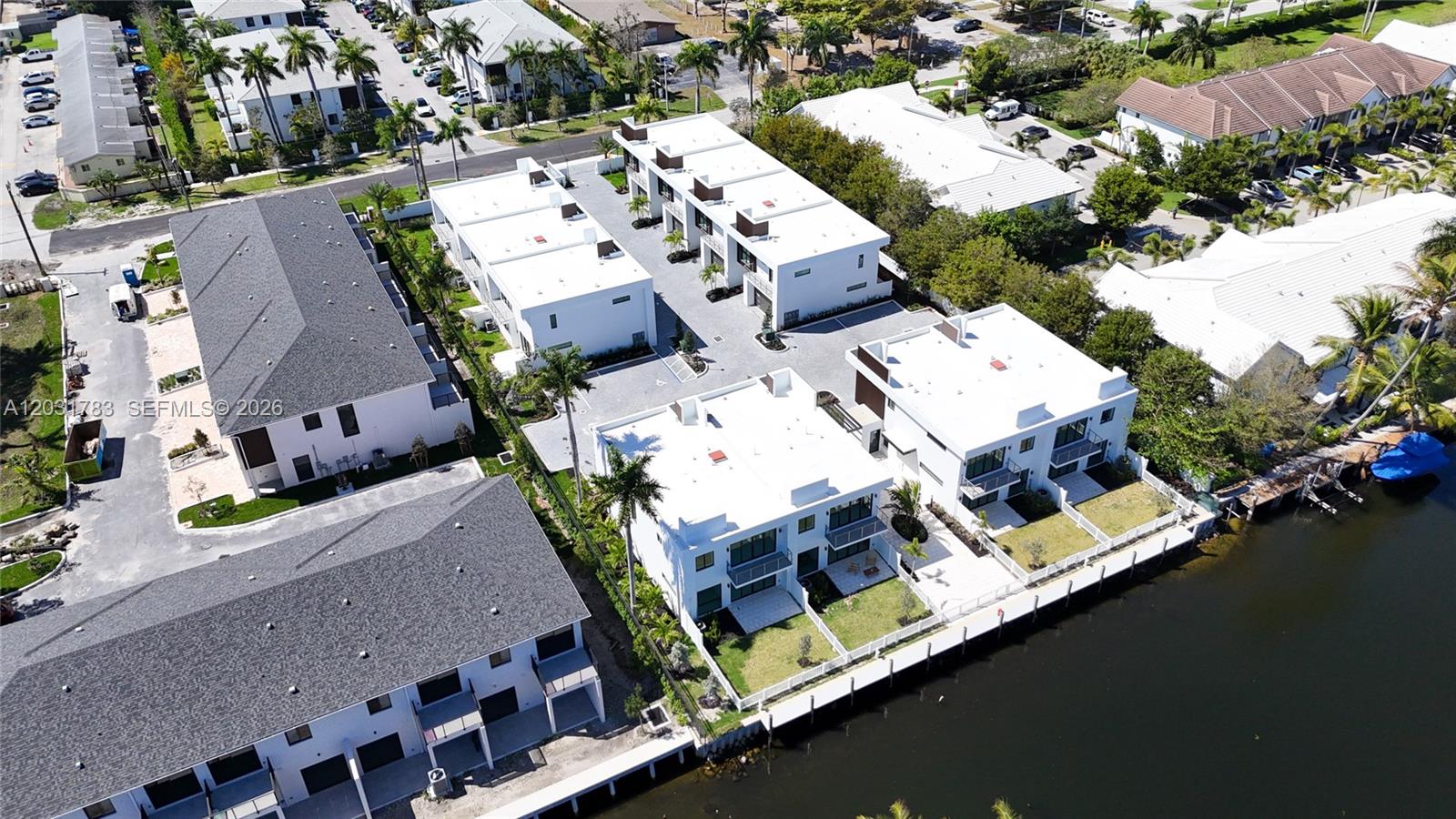 H20 DANIA BEACH - Residential