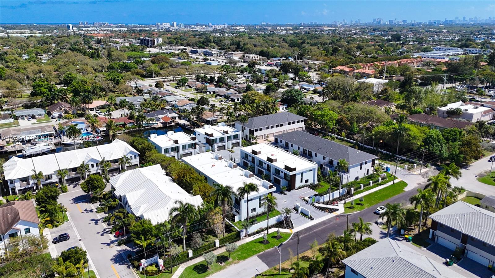 H20 DANIA BEACH - Residential