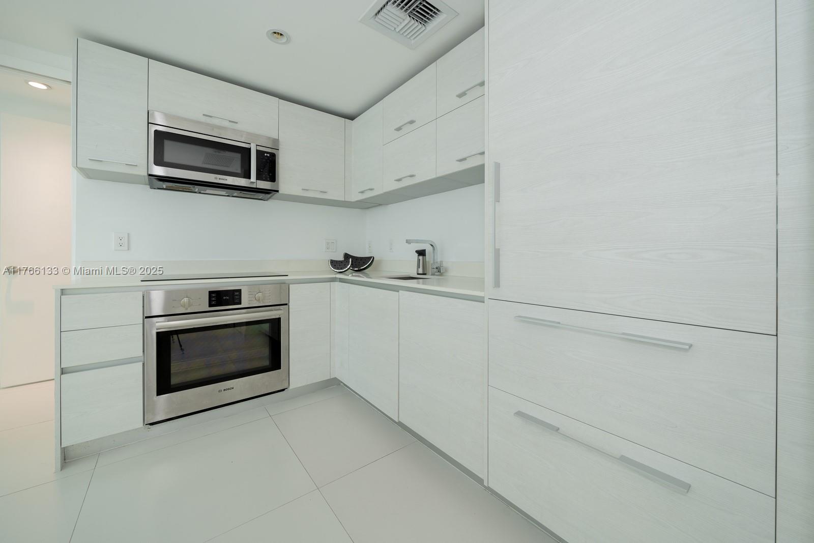 1300 S MIAMI AVENUE CONDO - Residential Lease