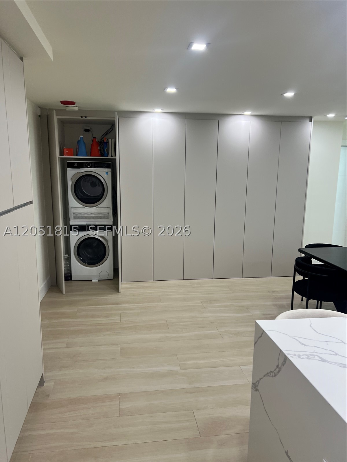 BALMORAL CONDO - Residential