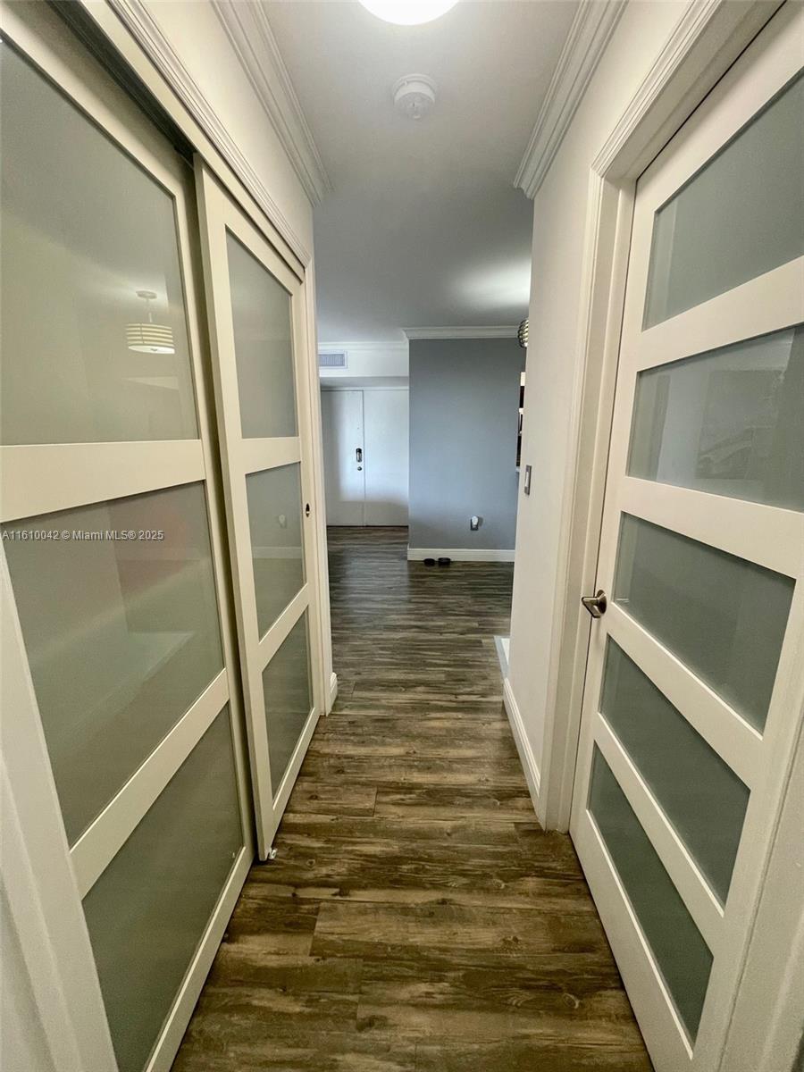INTERNATIONAL PARK CONDO - Residential