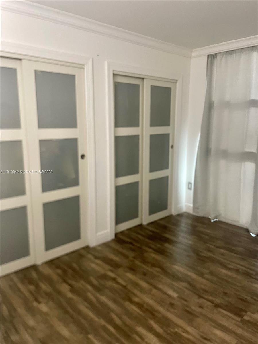 INTERNATIONAL PARK CONDO - Residential