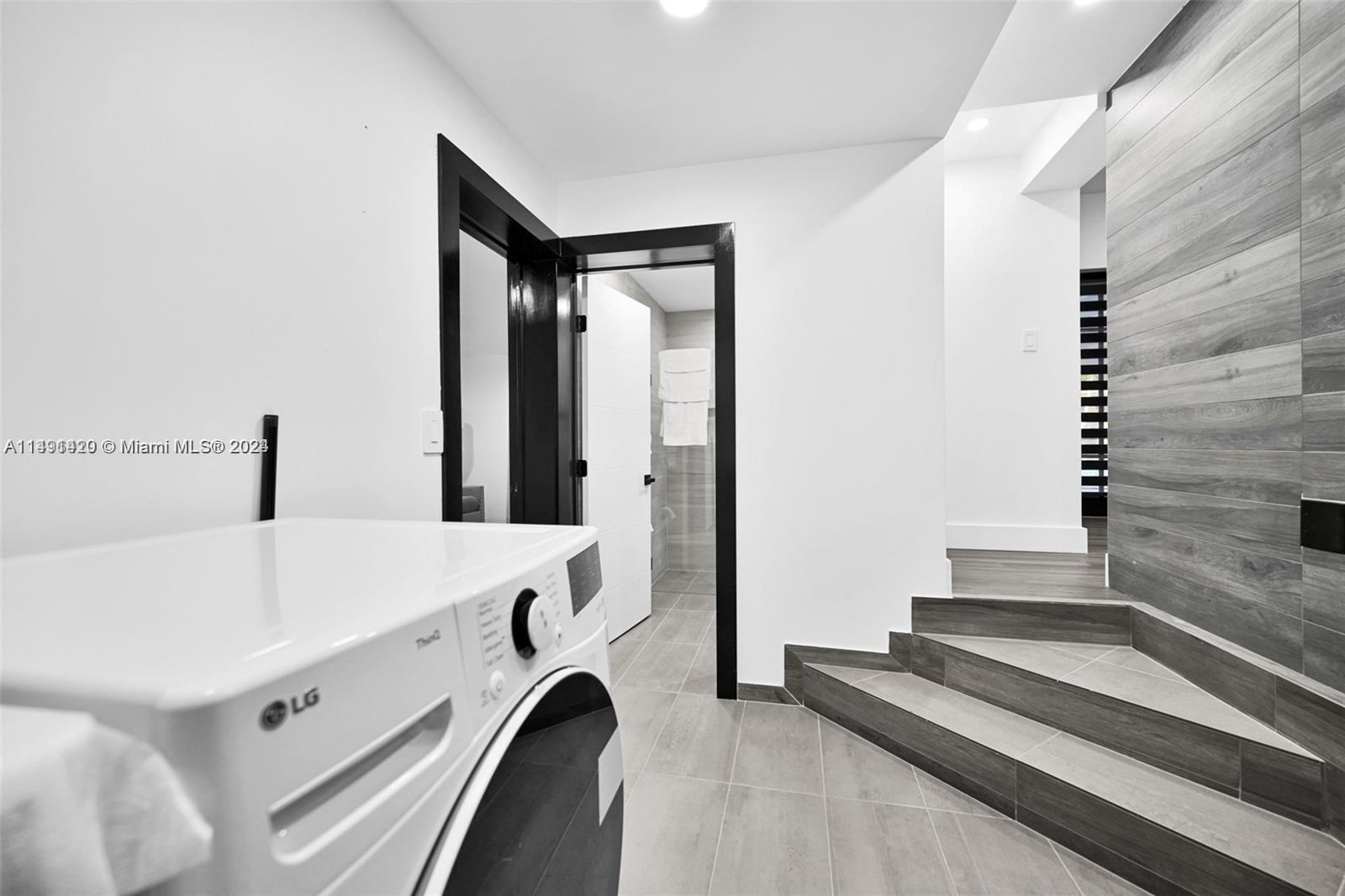 FLAGLER GROVE ESTATES SEC - Residential Lease