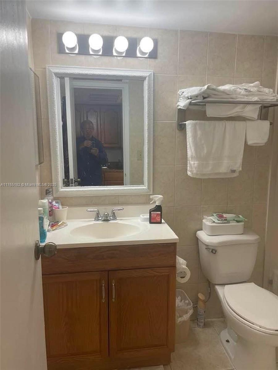 THE AVENTURA BEACH CLUB C - Residential