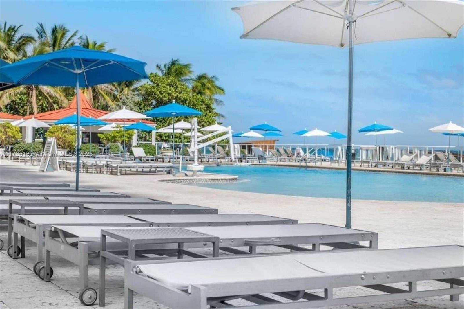 THE AVENTURA BEACH CLUB C - Residential