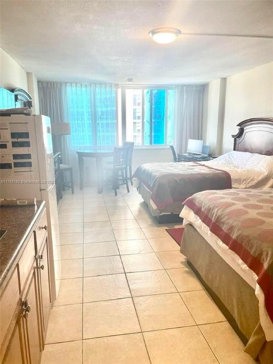 THE AVENTURA BEACH CLUB C - Residential