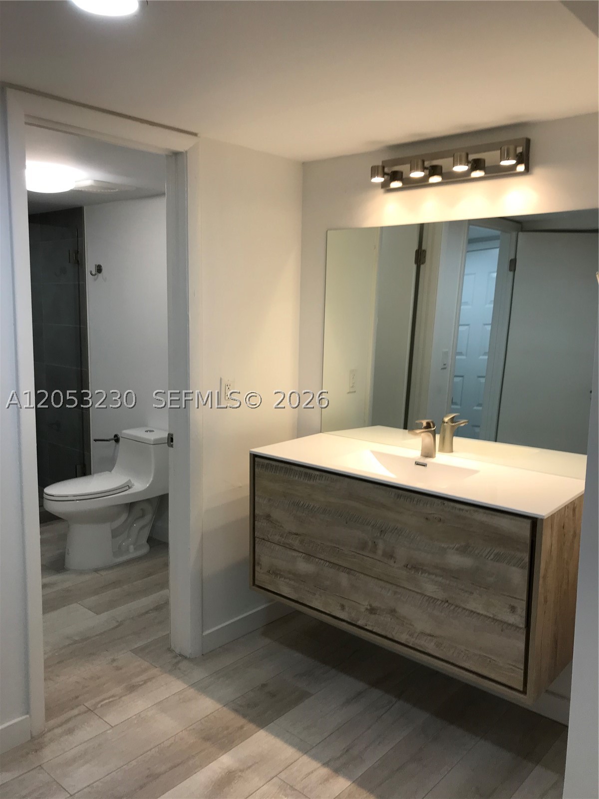 FAIRWAYS AT BONAVENTURE C - Residential Lease