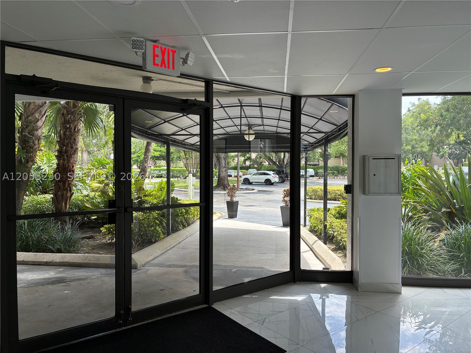 FAIRWAYS AT BONAVENTURE C - Residential Lease