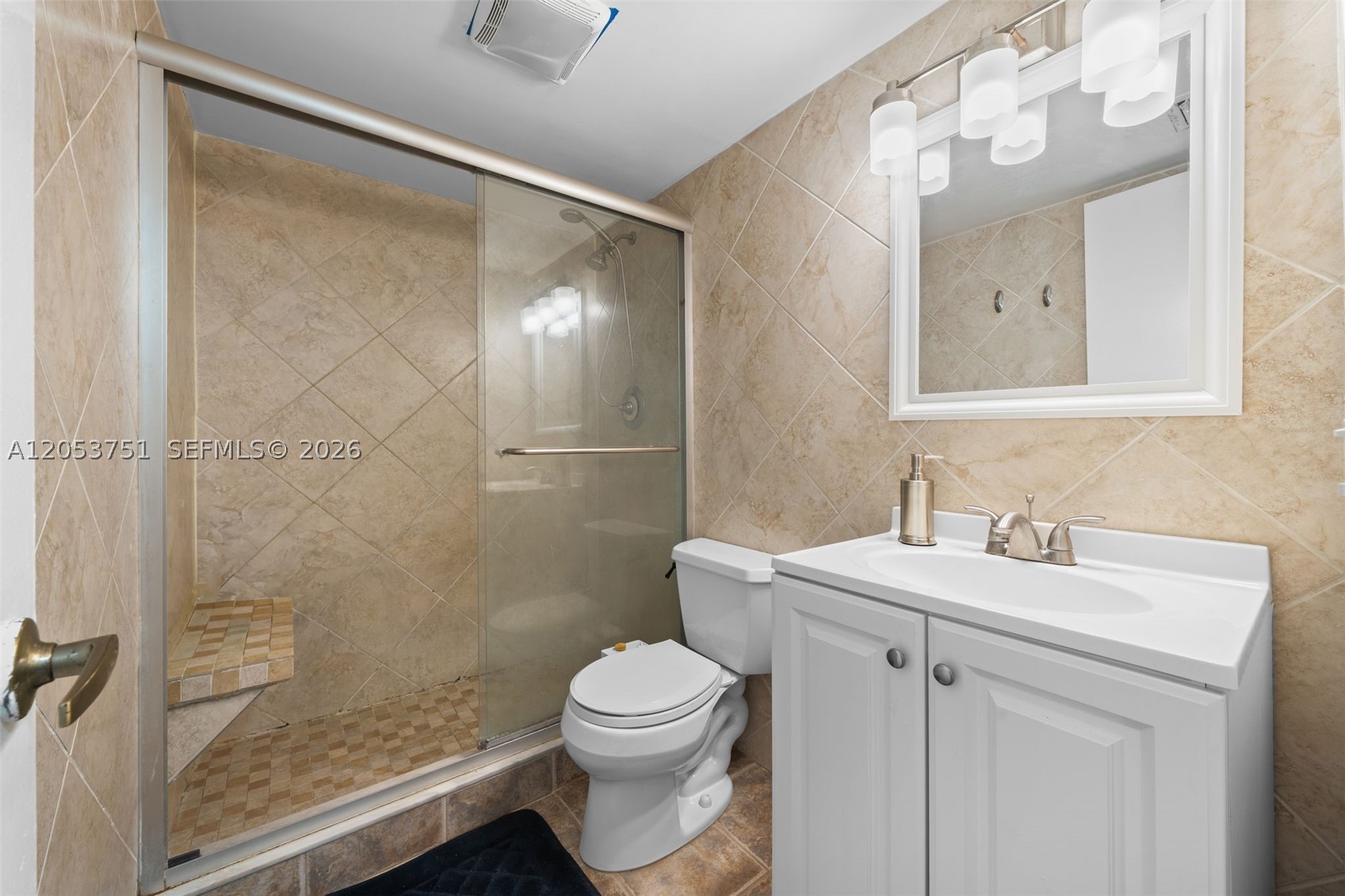 THE CASTILLE CONDO - Residential Lease