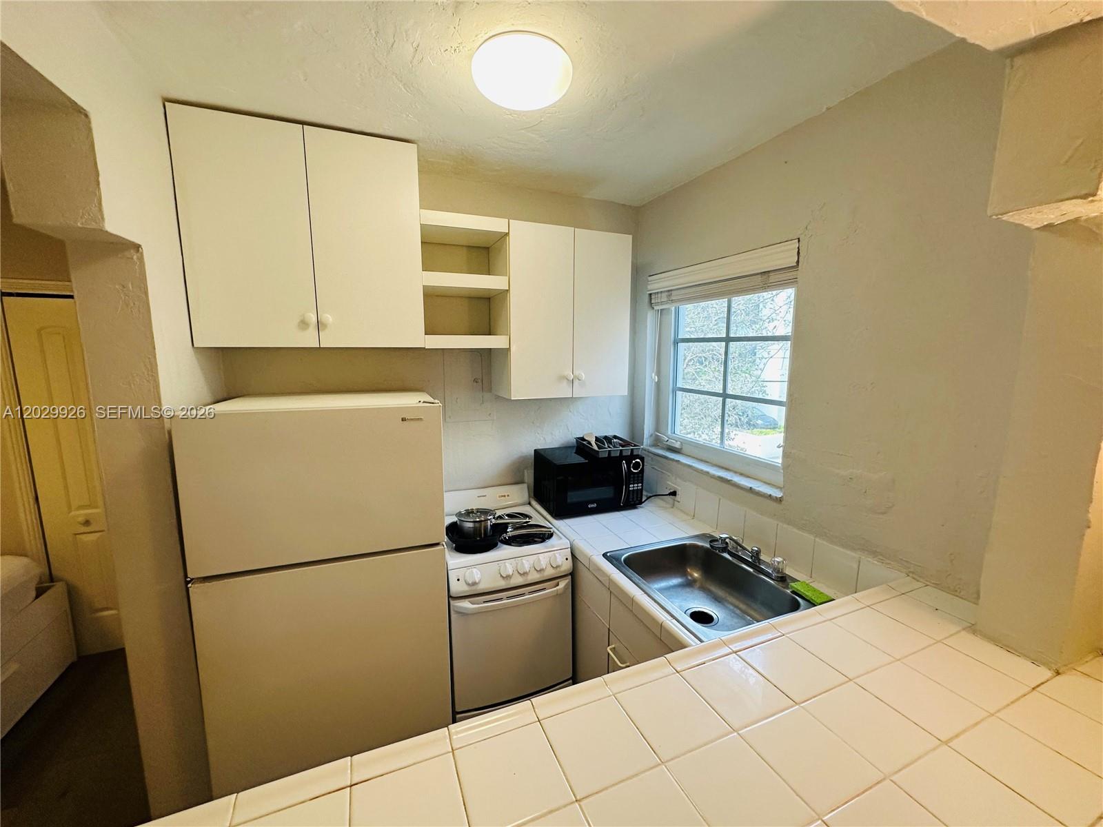 260 EUCLID CONDO - Residential Lease