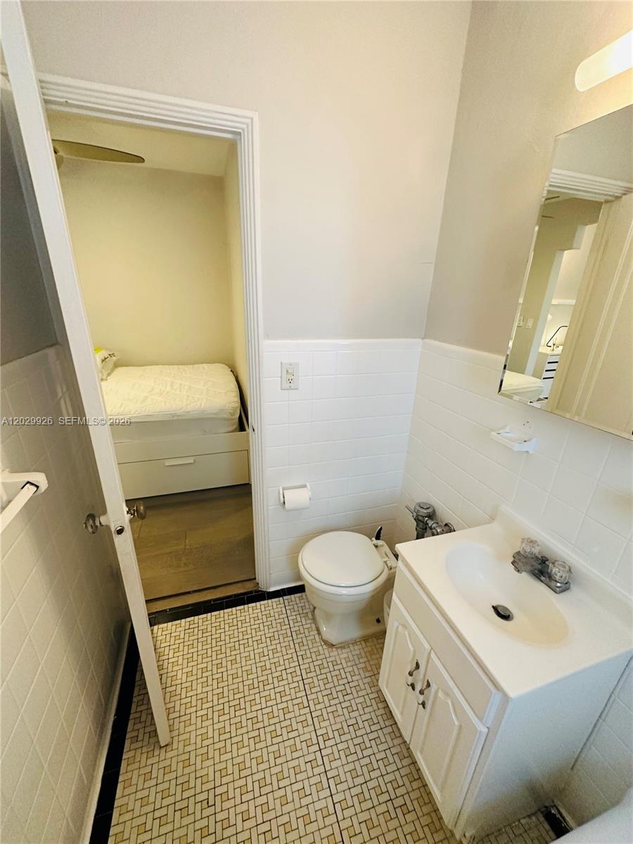 260 EUCLID CONDO - Residential Lease