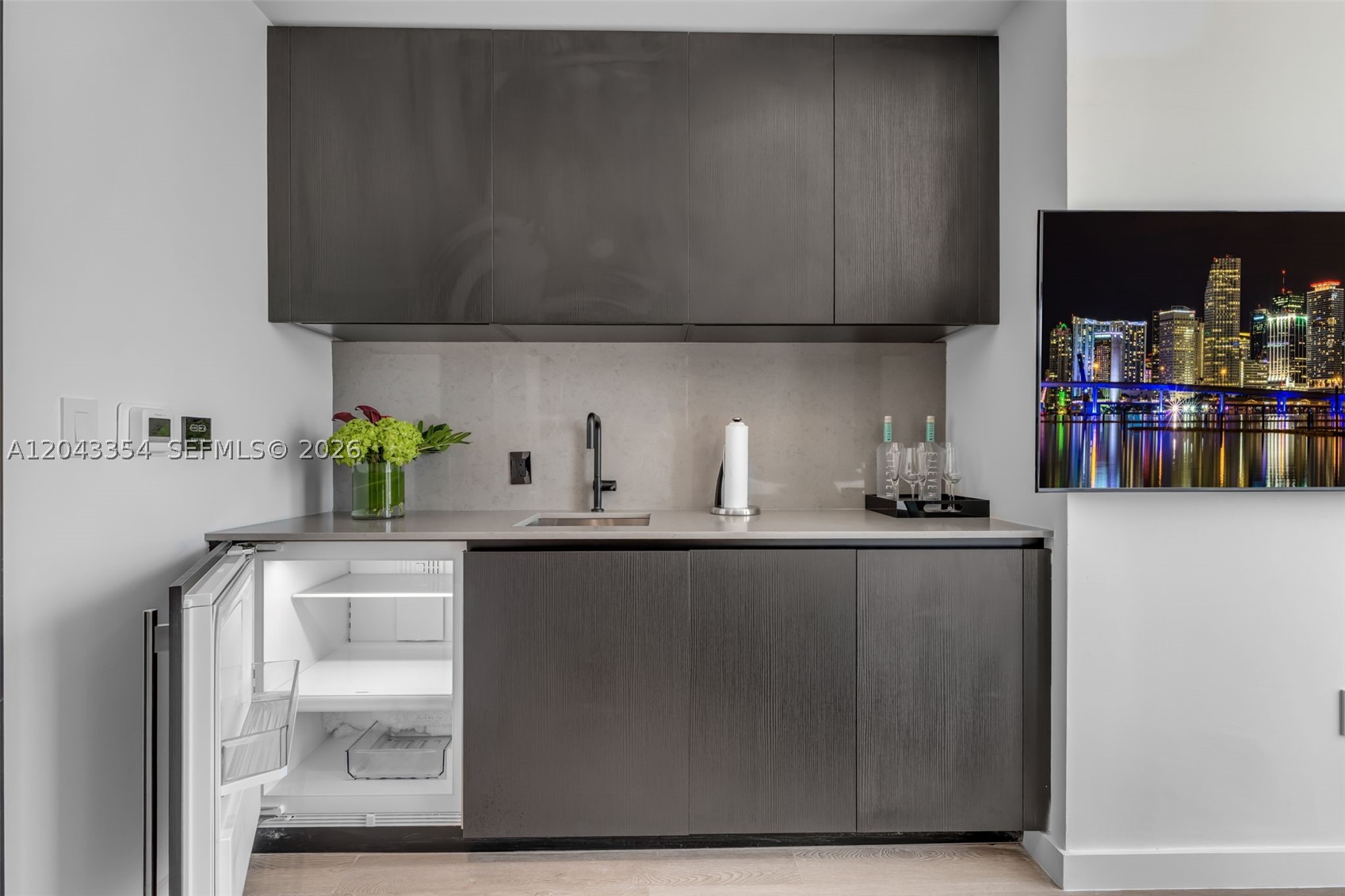 ¤MIAMI NORTH - Residential