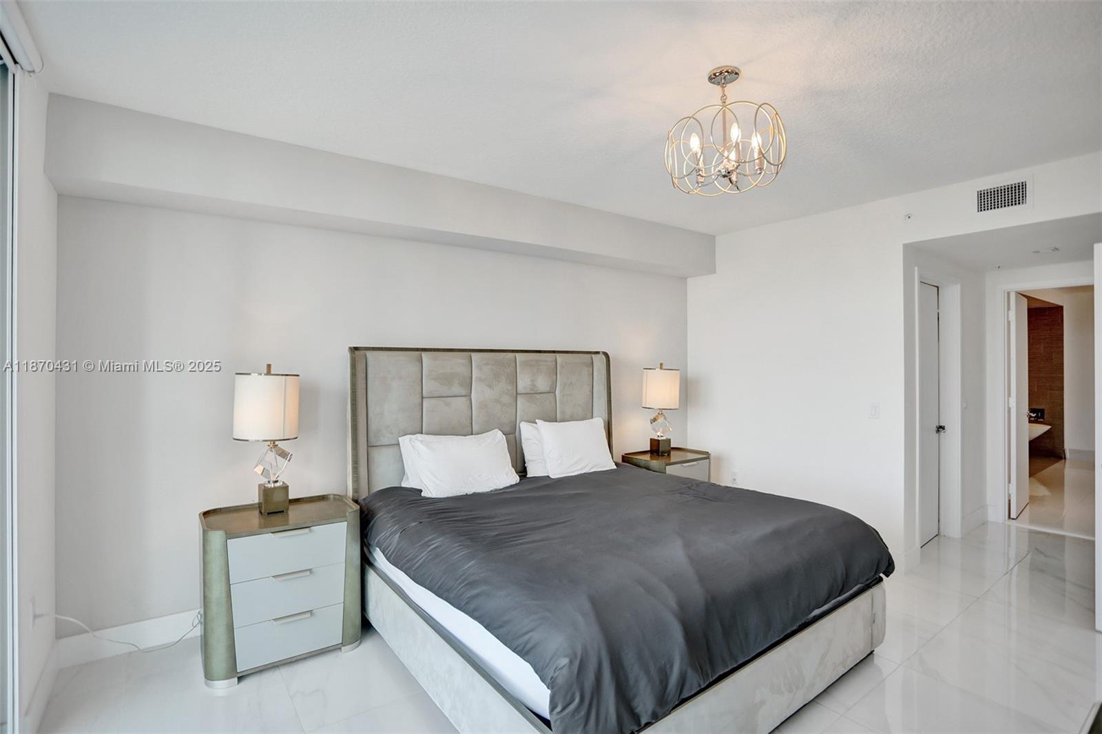 PARQUE TOWERS CONDO - Residential