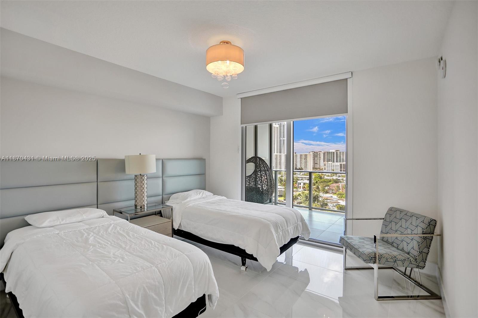 PARQUE TOWERS CONDO - Residential