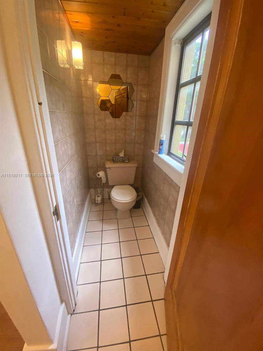 EL PORTAL SEC 3 - Residential Lease