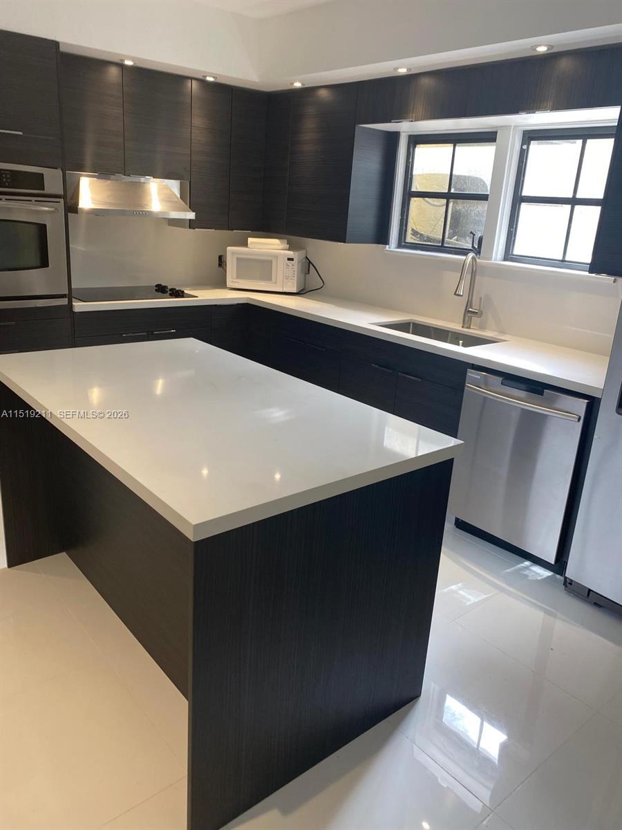 EL PORTAL SEC 3 - Residential Lease