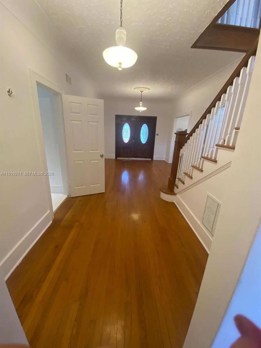 EL PORTAL SEC 3 - Residential Lease
