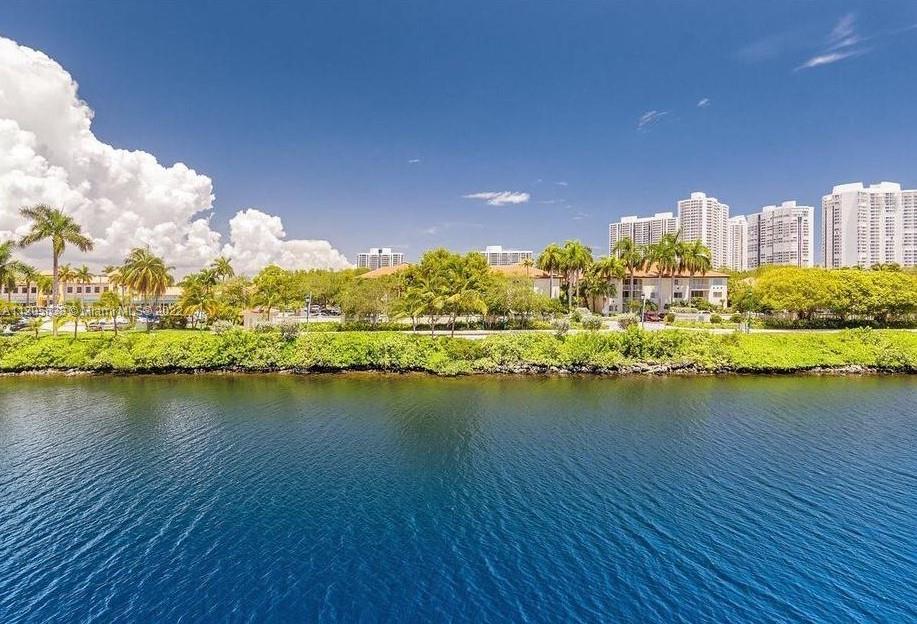 AVENTURA ELDORADO CONDO - Residential