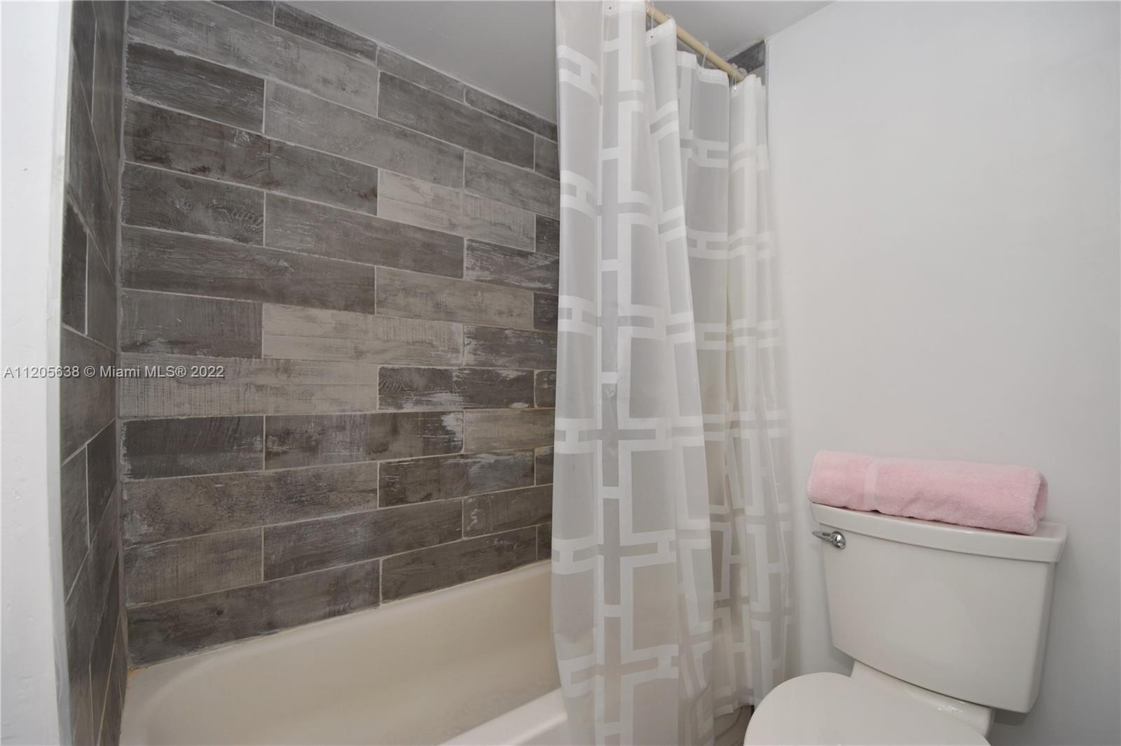 AVENTURA ELDORADO CONDO - Residential