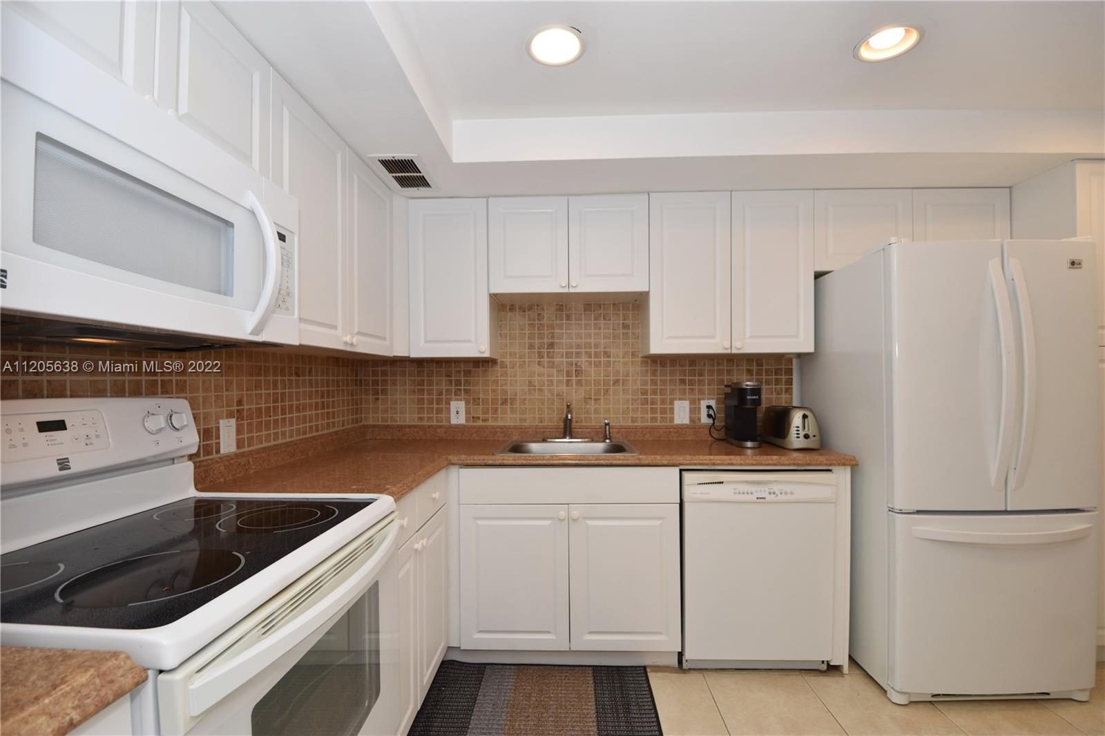 AVENTURA ELDORADO CONDO - Residential