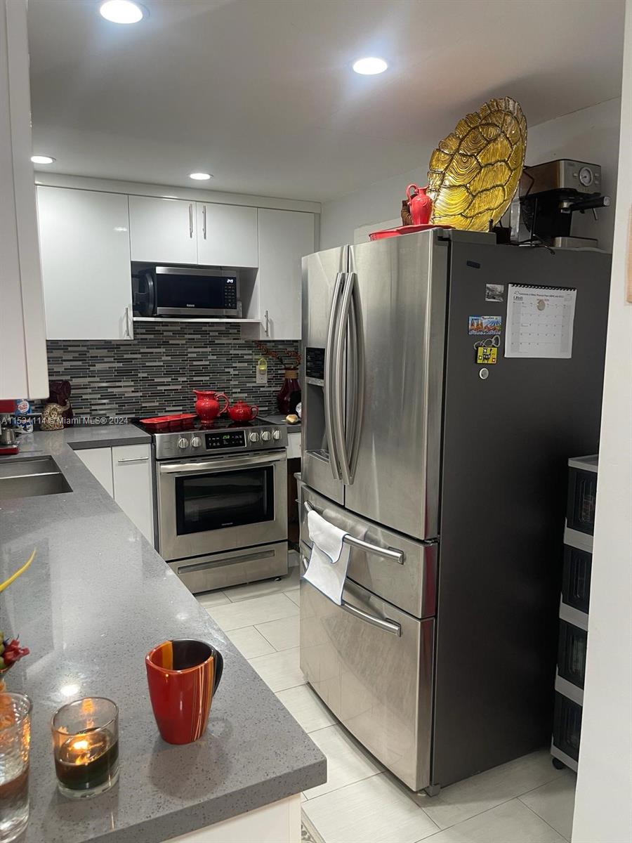 LUDLUM LAKE CONDO BLDG C - Residential Lease