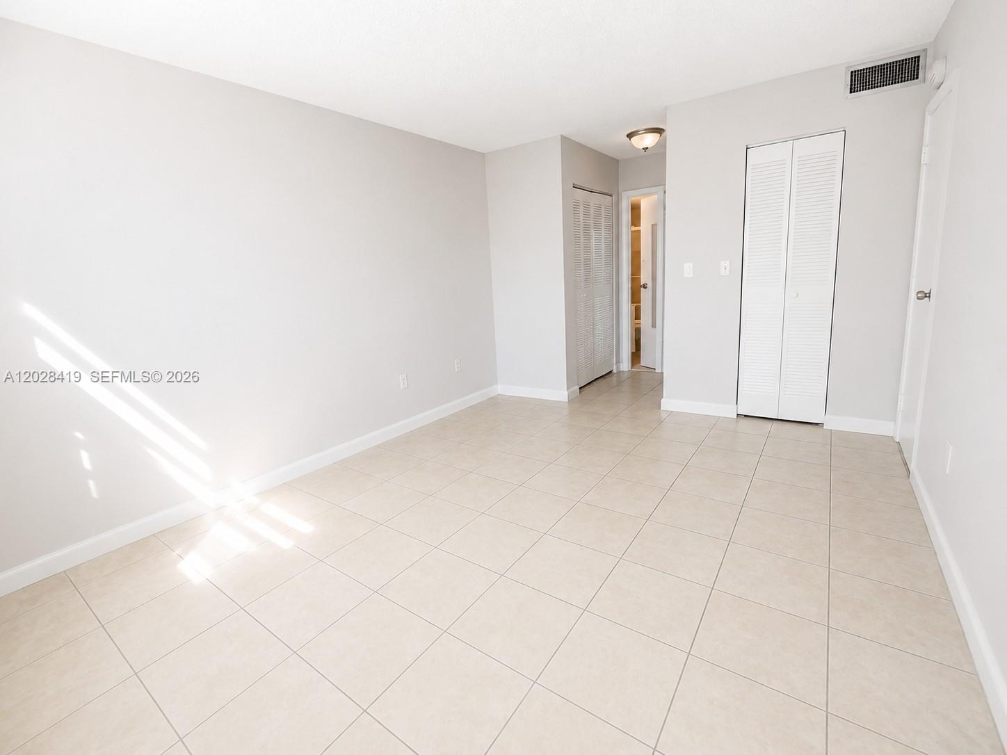 TALL TREES CONDO - Residential Lease