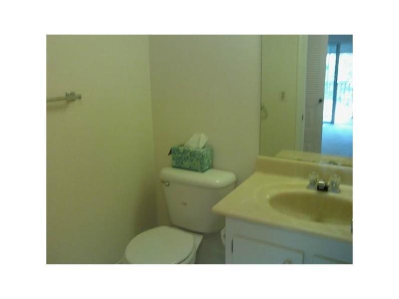 CENTURY VILAGE KINGSLEY - Residential Lease
