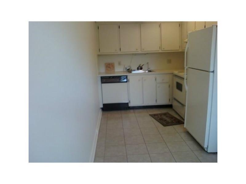 CENTURY VILAGE KINGSLEY - Residential Lease
