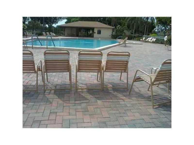 CENTURY VILAGE KINGSLEY - Residential Lease