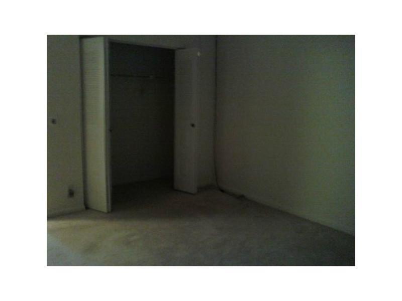 CENTURY VILAGE KINGSLEY - Residential Lease