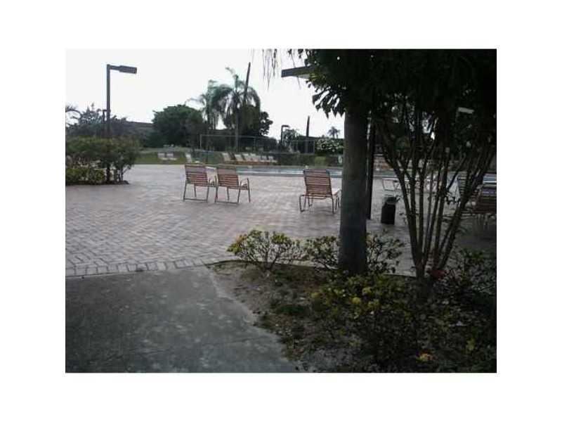 CENTURY VILAGE KINGSLEY - Residential Lease
