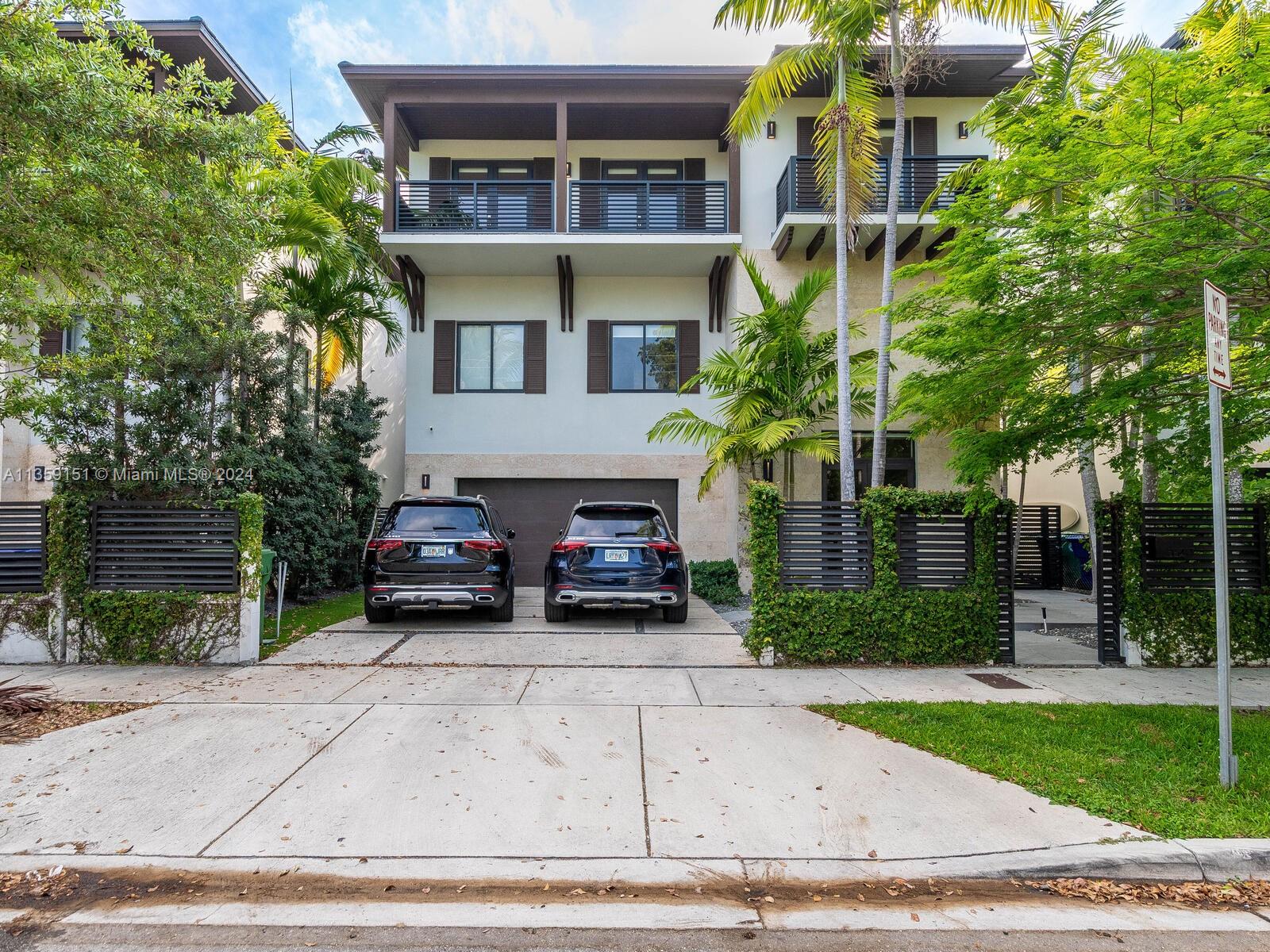 RESIDENCES AT VIZCAYA - Residential