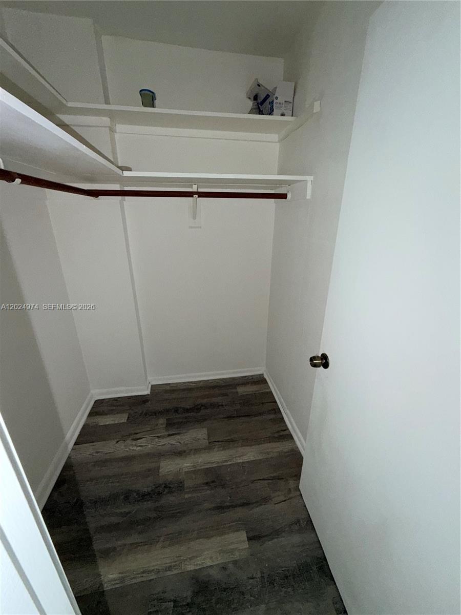 THREE HORIZONS NORTH COND - Residential