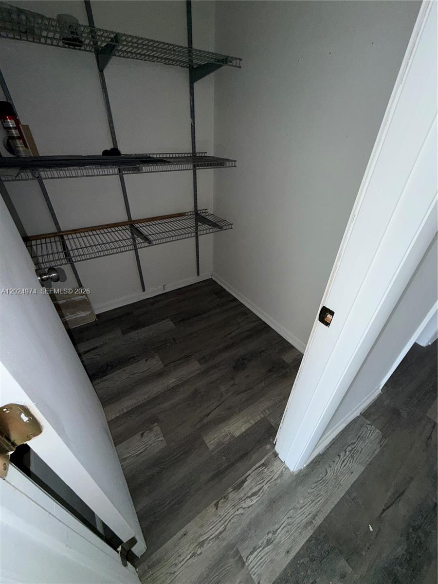 THREE HORIZONS NORTH COND - Residential