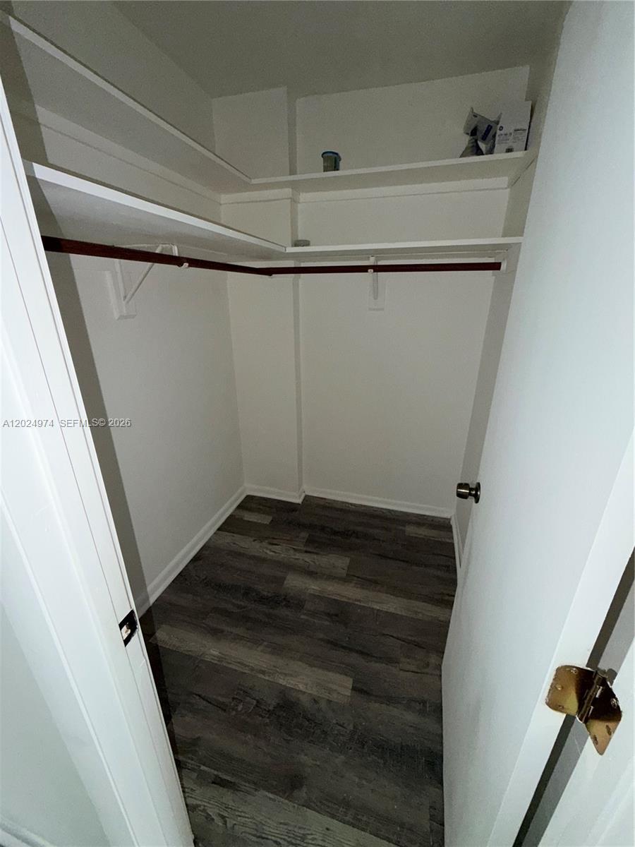 THREE HORIZONS NORTH COND - Residential