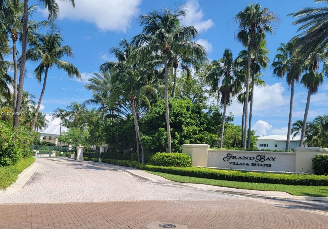 G B VILLAS - Residential Lease