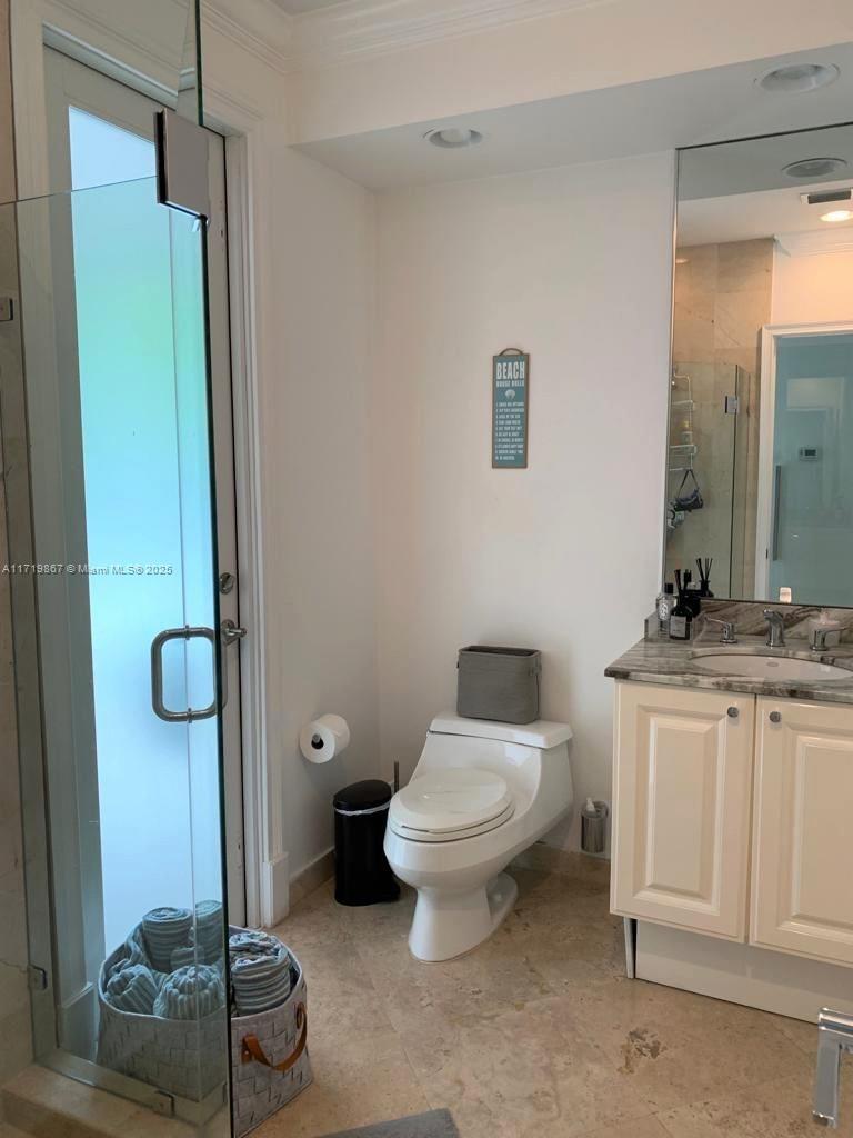 G B VILLAS - Residential Lease
