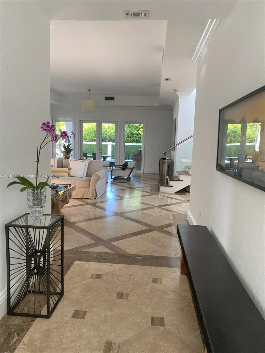 G B VILLAS - Residential Lease