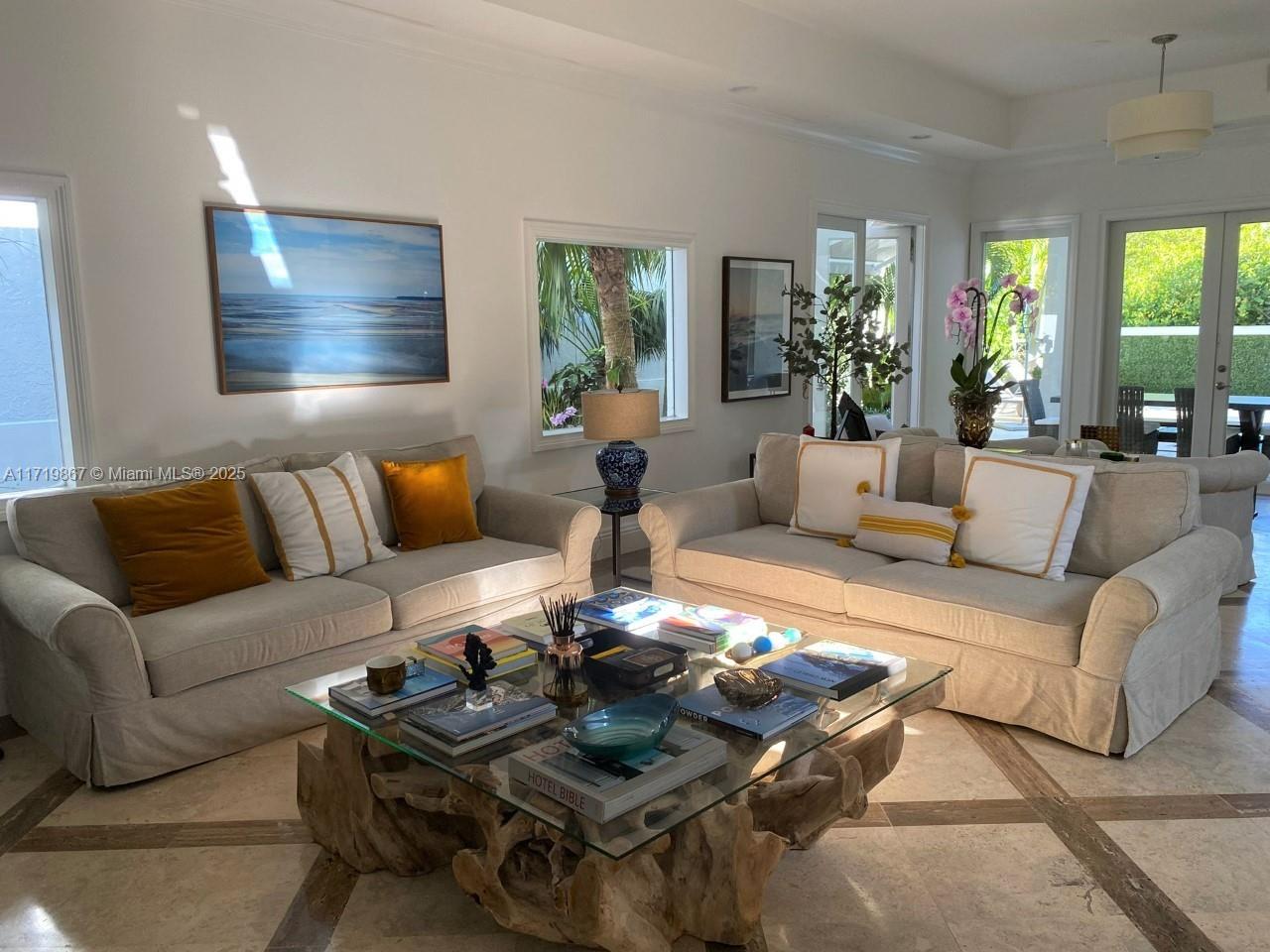 G B VILLAS - Residential Lease