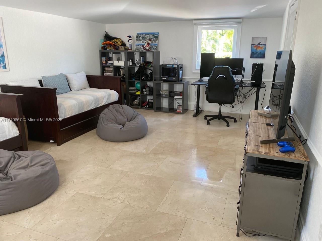 G B VILLAS - Residential Lease