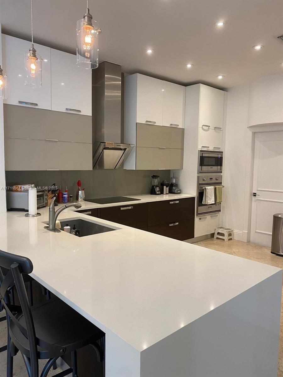 G B VILLAS - Residential Lease