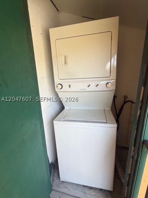 LAKES OF JACARANDA CONDO - Residential Lease