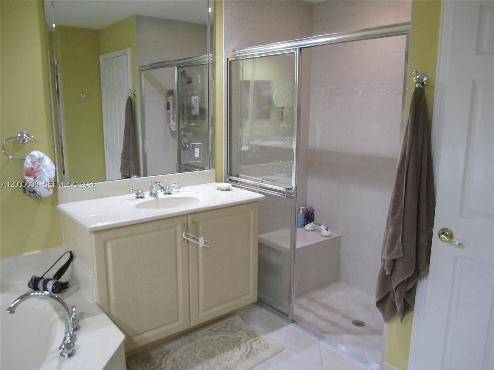 VALENCIA SHORES 5 - Residential Lease