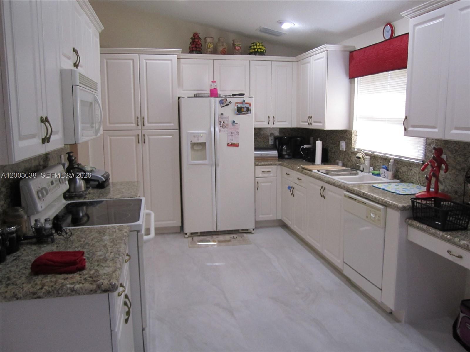 VALENCIA SHORES 5 - Residential Lease
