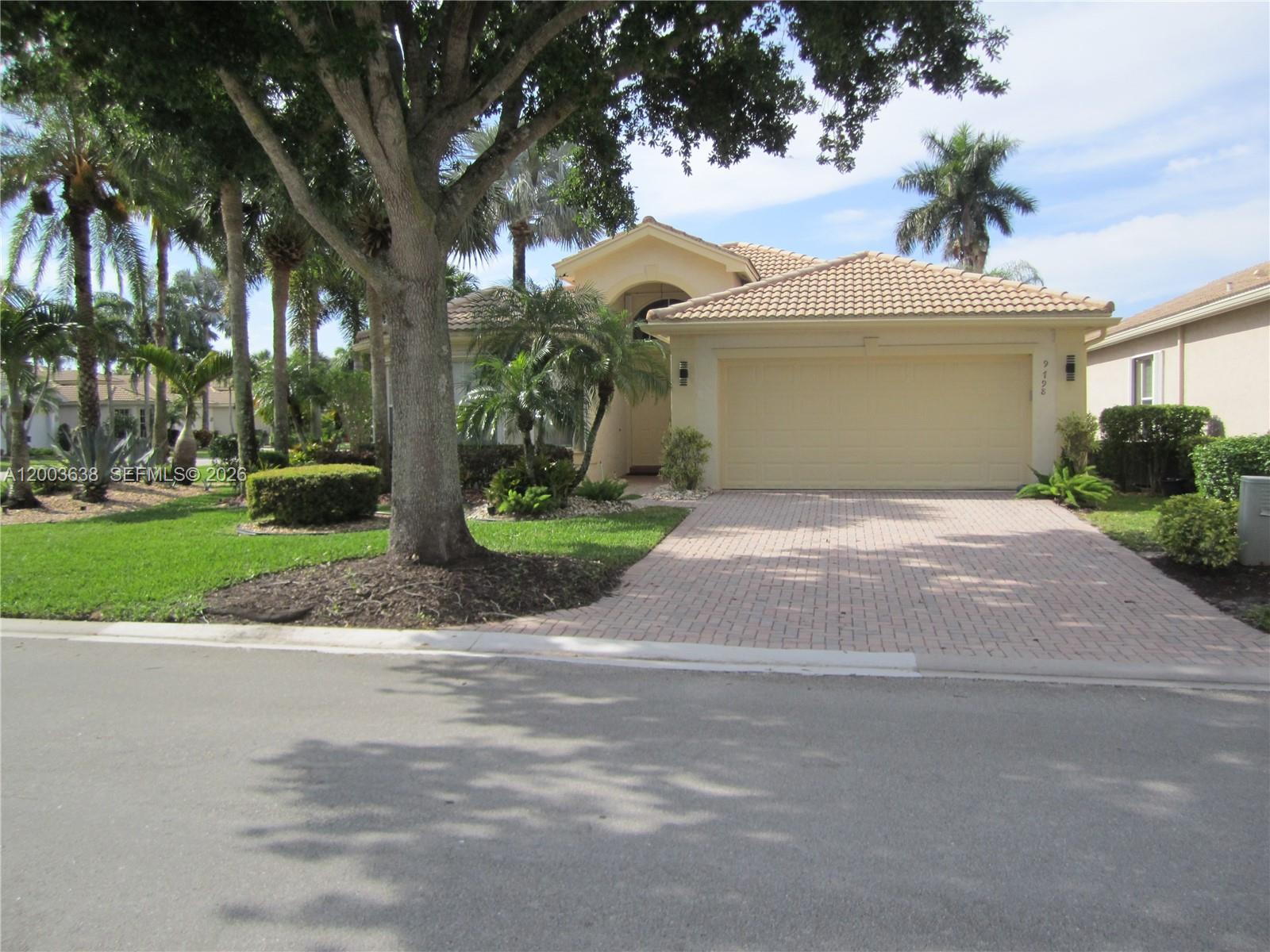 VALENCIA SHORES 5 - Residential Lease