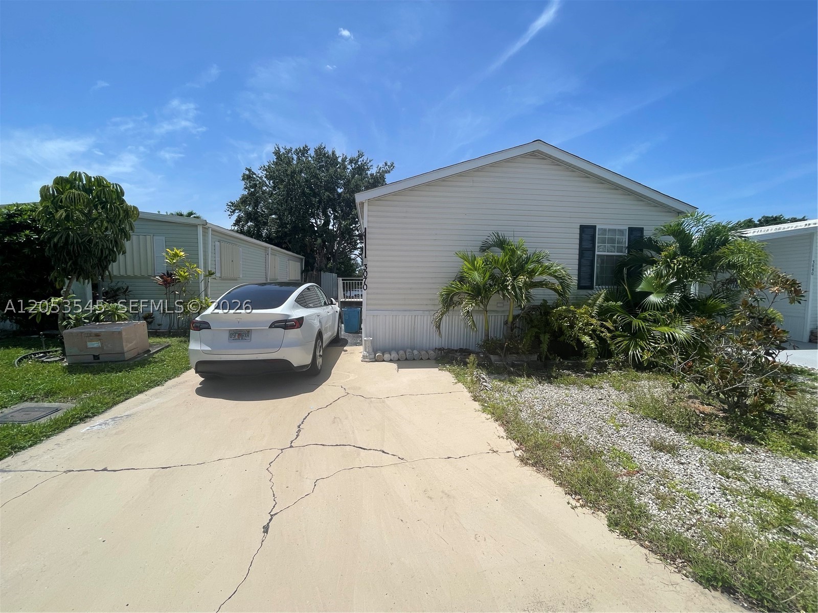 RAVENSWOOD ESTATES & MARI - Residential