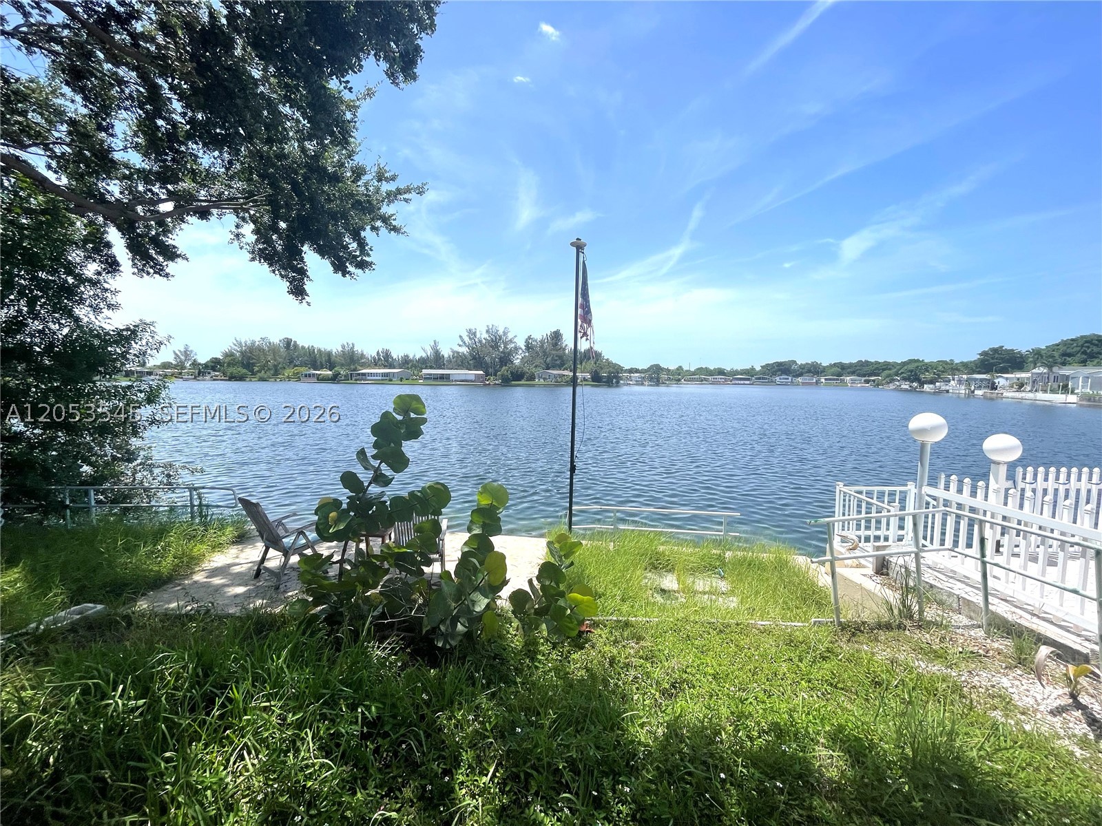 RAVENSWOOD ESTATES & MARI - Residential